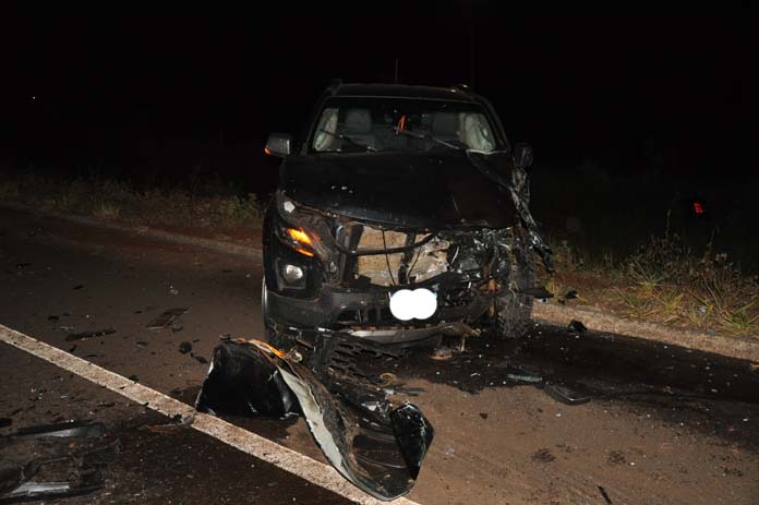 Colis&atilde;o entre um ve&iacute;culo f&uacute;nebre e uma caminhonete deixa uma pessoa morta na BR-060 em Chapad&atilde;o do Sul 