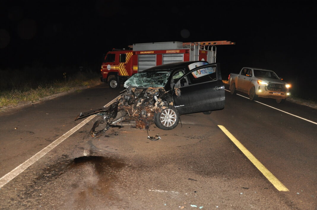 Colis&atilde;o entre um ve&iacute;culo f&uacute;nebre e uma caminhonete deixa uma pessoa morta na BR-060 em Chapad&atilde;o do Sul 