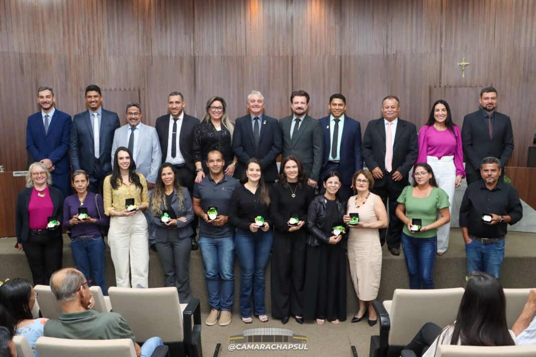 homenageia servidores publicos