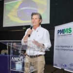 Prefeito Walter defende a implantação de uma Escola Cívico-Militar