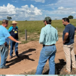 Prefeito Weliton Guimarães acompanha obras e vistoria estradas rurais em Alcinópolis