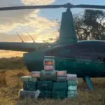 Vídeo: Helicóptero perseguido em MS leva à prisão de 2 e apreensão de 345 kg de cocaína