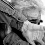 Criminoso armado invade residência e assalta idoso de 87 anos em Cassilândia
