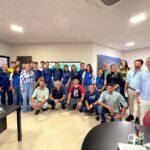 Alunos do projeto “Câmara Vai à Escola” conhecem Paço Municipal e visitam gabinete do prefeito Walter Schlatter