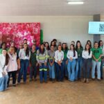 Profissionais de saúde de Cassilândia participam de ação do Outubro Rosa em  Aporé, GO